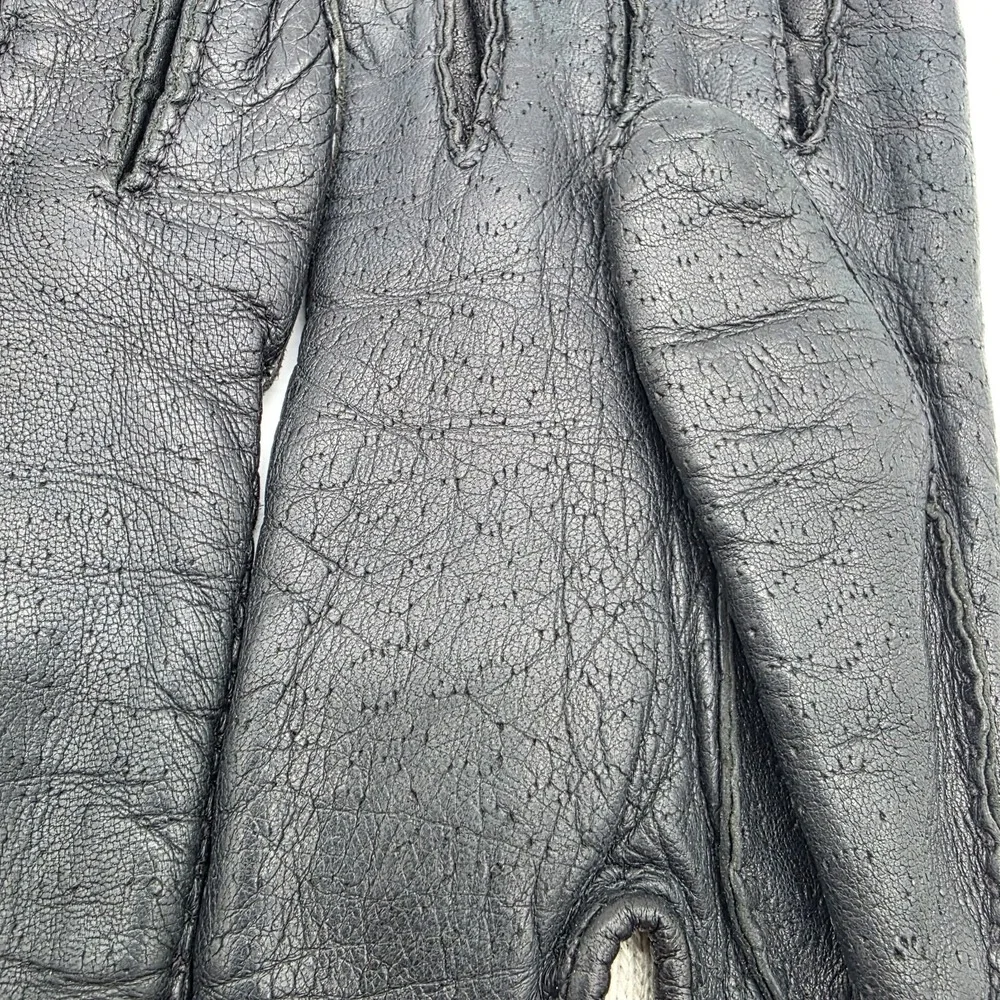 Grandoe black leather
